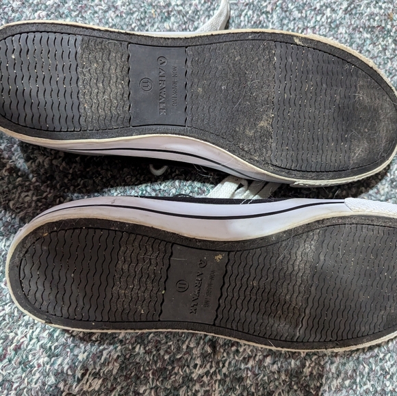 Sneakers - Picture 2 of 2